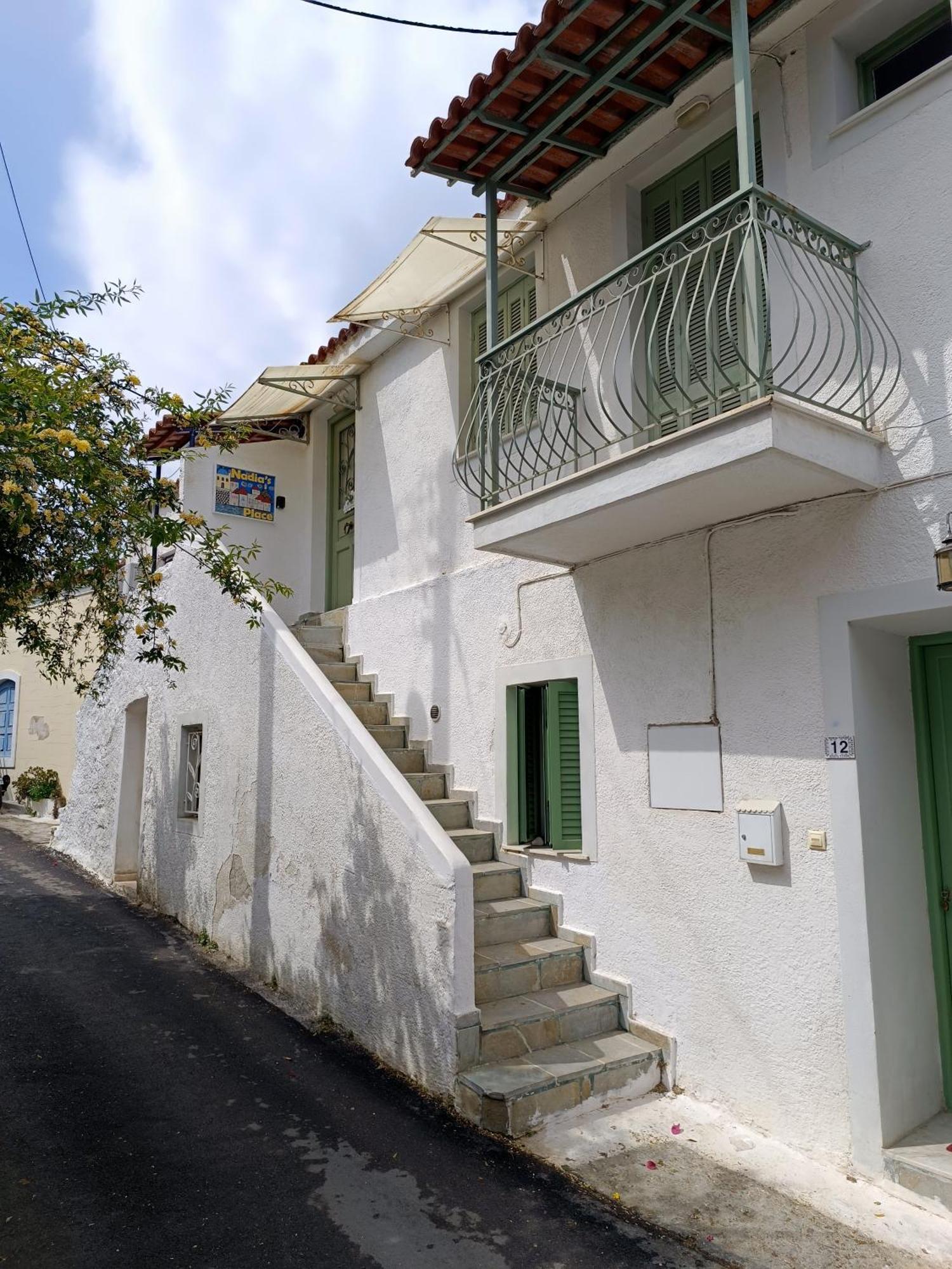 Nadia's Place Apartment Poros Town