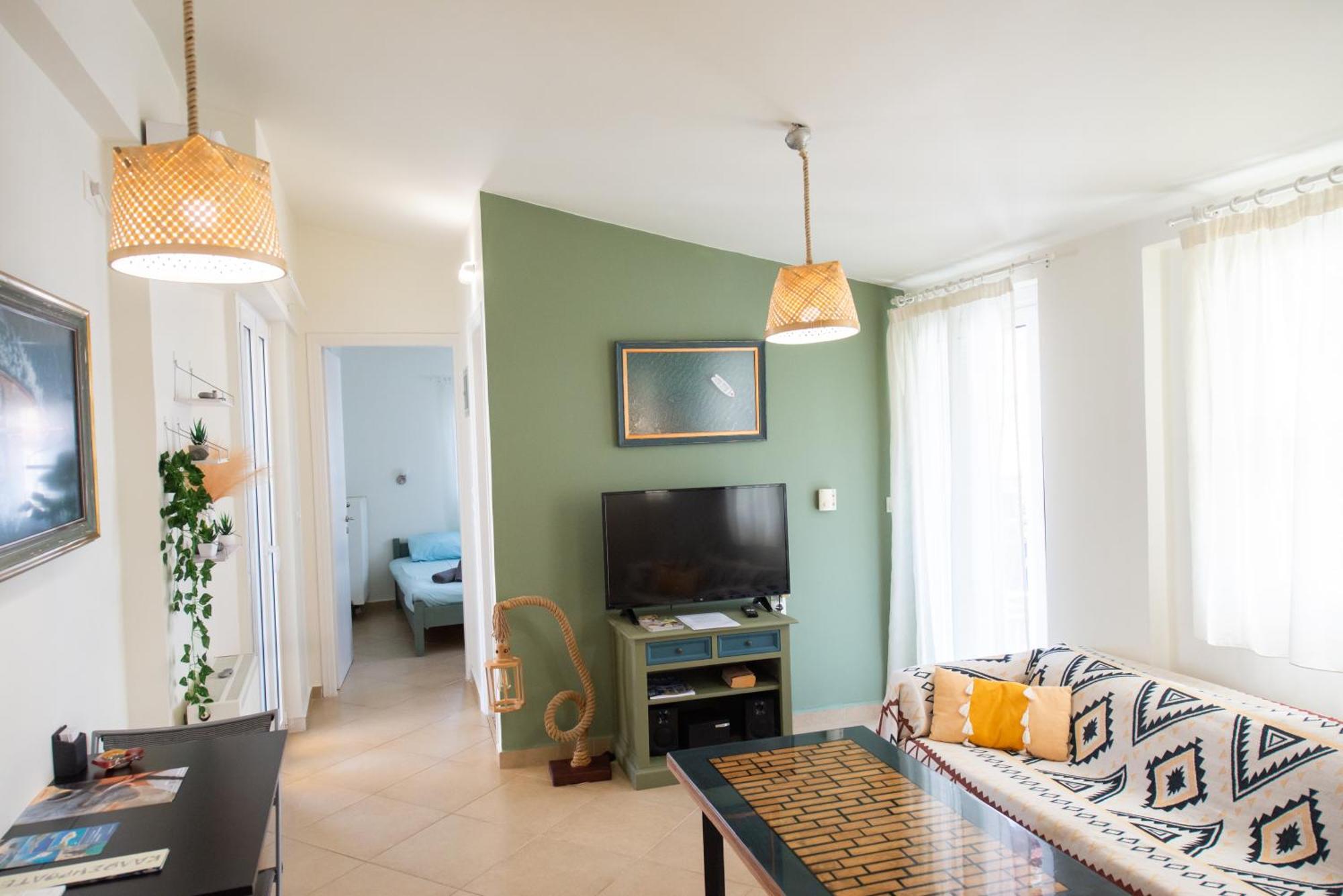 Nadia's Place * Poros Town